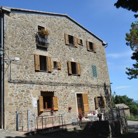 Charmante Home with Garden