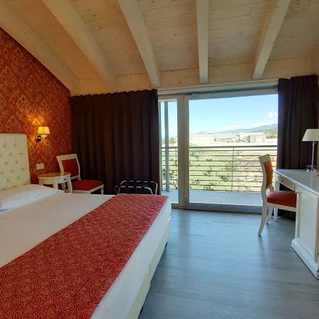 Nuova Opera Rooms