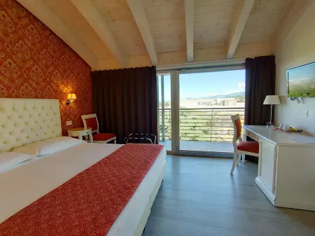 Nuova Opera Rooms Отели рядом с достопримечательностью «Villa Mosconi Bertani»