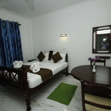 Hotel Italia Hotels near Akurala Beach