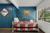 SoCal Vacations - Village Inn - Pet friendly
