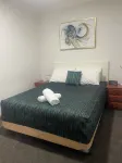 Oasis Inn Ulladulla - Welcoming Guests 18 Years and Older - balcony