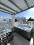 Zoumis Residence - Hot Tub