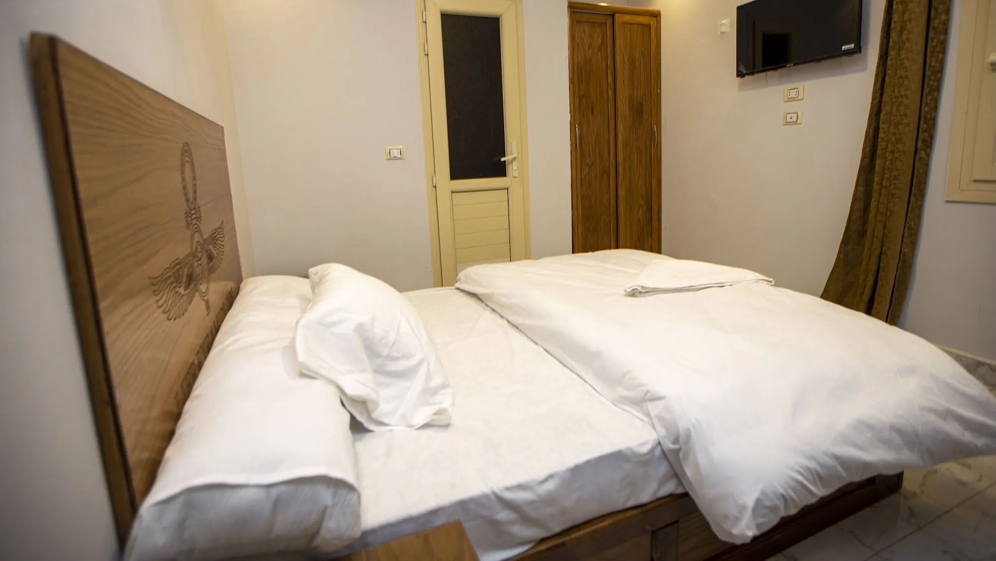 Life Pyramids Inn Rooms Photos