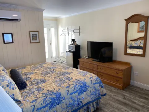 Colonial Gables Oceanfront Village Hotel a 