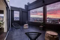 Change Overnight Hotels in East Launceston