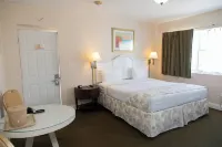 Beach Place Hotel Hotels in Surfside