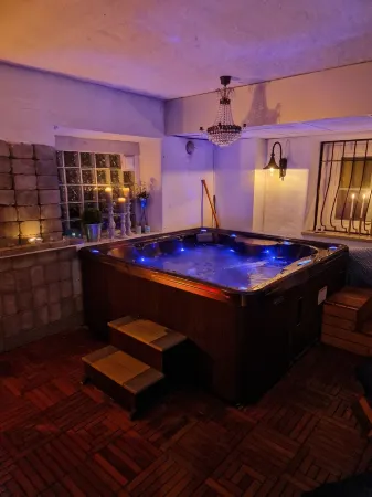 Hotel New Bed Отели рядом с достопримечательностью «Pride kyrka»