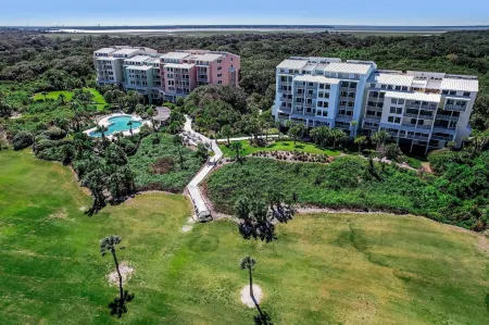 1386 Shipwatch Circ. 3 Bedroom Condo by RedAwning Отели в г. Амелия-Айленд