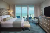 Opal Sands Hotels near Encounters With Dolphins