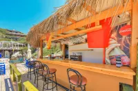 Atalante Hotel Kaş - بار