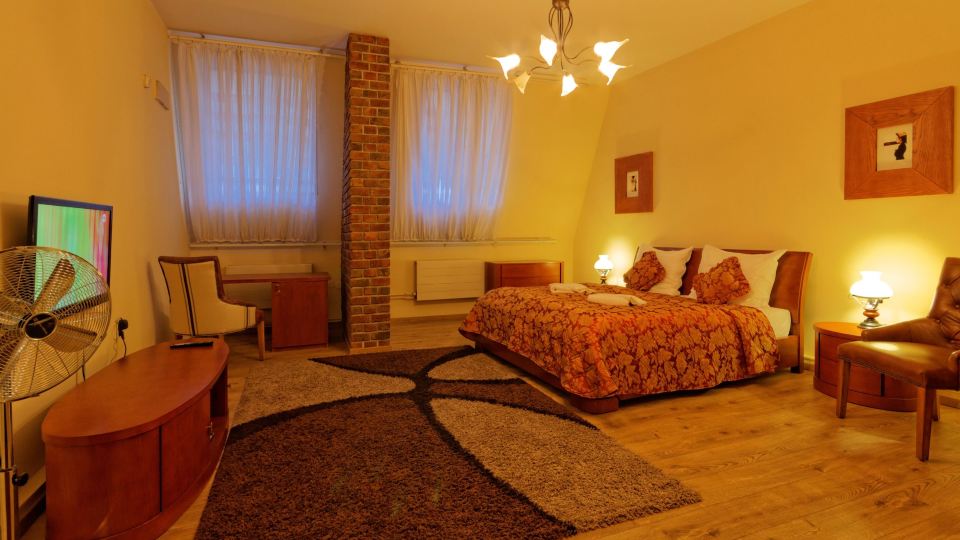 Enjoy Inn