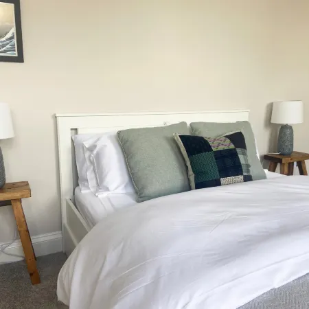 Spacious 2Bd Flat with Stunning Views Folkestone