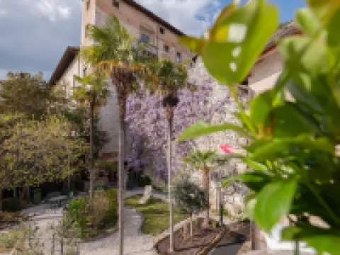 ホテル ルレ ドゥカーレ グッビオのホテル