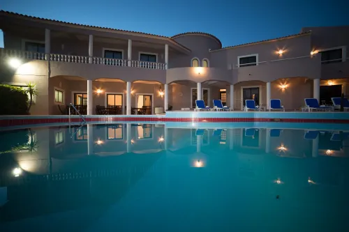Casa Rosa Montes - Kolam Renang