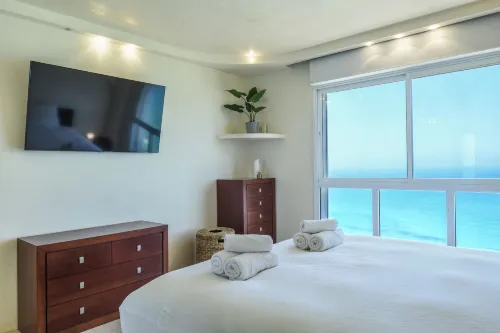 Netanya Panoramic Sea-View 4BR Apt by Sea N' Rent
