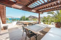 Penthouse w Jacuzzi and Ocean View Puerto Bahia
