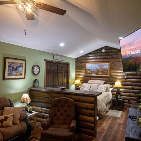 The Lil House