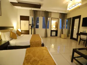 호텔 암라팔리 그랜드