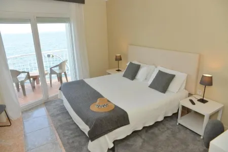 Rallye Hotel Отели рядом с достопримечательностью «Alfolí Museu de L'Escala»