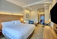 Holiday Inn Express & Suites Davis - University Area