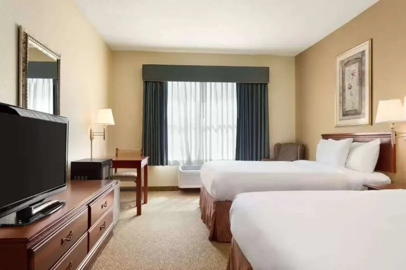 Sonesta Essential IAH Airport JFK Boulevard