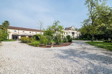 Hotel Ristorante Magia del Brenta Отели в г. Arzergrande