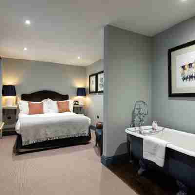 Mr & MRS Smith the Wheatsheaf Inn Rooms