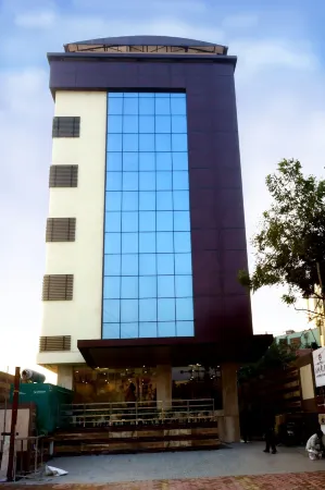 Amalfi Grand Отели в г. Патна