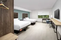 Tru by Hilton Louisville East Hotels in 