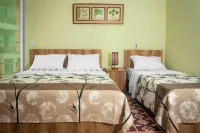 Holiday Cottages Отели в г. 