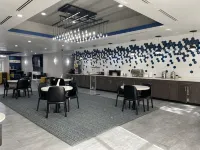 La Quinta Inn & Suites by Wyndham Tampa Central Hotels in Greater Carrollwood