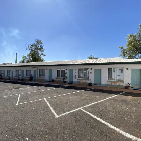 Central Point Motel