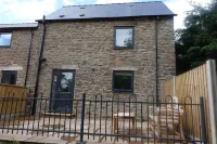 Cottage - Sleeps 2 - Garden