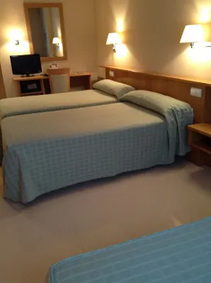 Hotel Central Các khách sạn ở Torrenueva