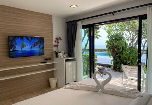 Chez Nous Boutique Resort - Housity