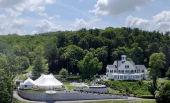 Inn at Taughannock Falls