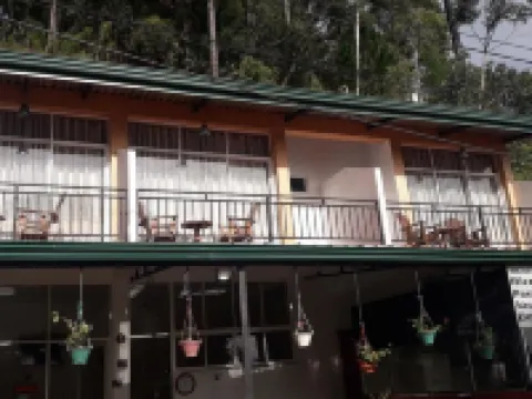 Ella Nature Life Guest and Restaurant エッラのホテル