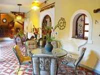 Hotel Los Balcones Leon Hotels in Леон