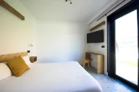 Moana Eco Surf House