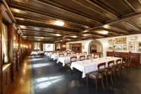 Chalet-Hotel Lodge - Swiss-Chalet Merlischachen - Homestays