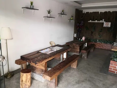 Tropika Garden Hotel Kulai Отели в г. Sedenak