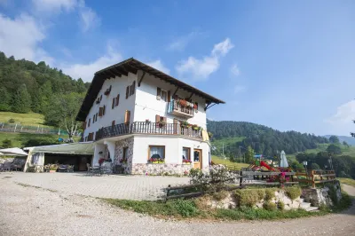 Rifugio Monte Baldo Hotels in Ala