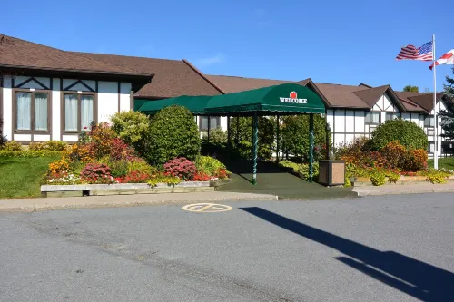 McIntosh Country Inn & Conference Centre Hotels in Morrisburg