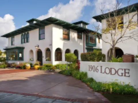 1906 Lodge Hotels in Coronado