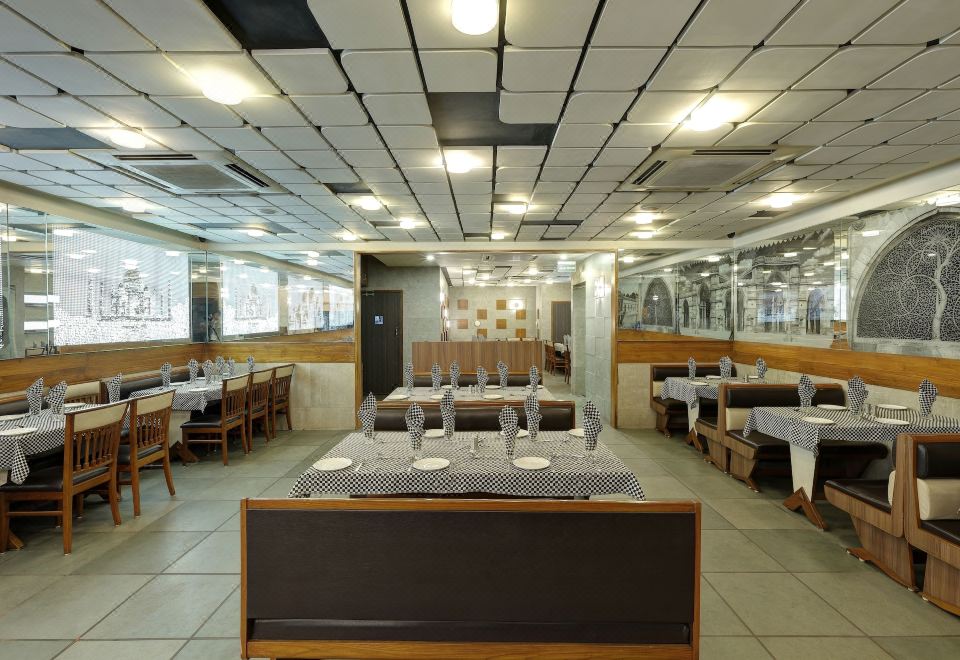 Hotel Good Night Over view