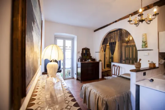 昂提卡莫里納酒店