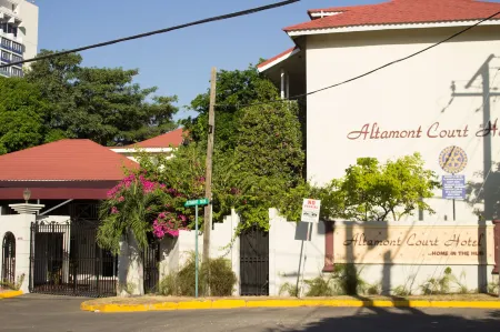 Altamont Court Hotel