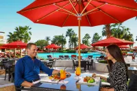 Khalidiya Palace Rayhaan by Rotana - sarapan