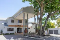 Loerie Guest Lodge